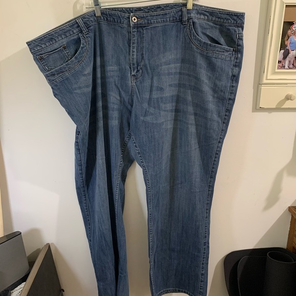 Avenue Denim - Medium Wash Mid-Rise Denim Size 30 Avenue